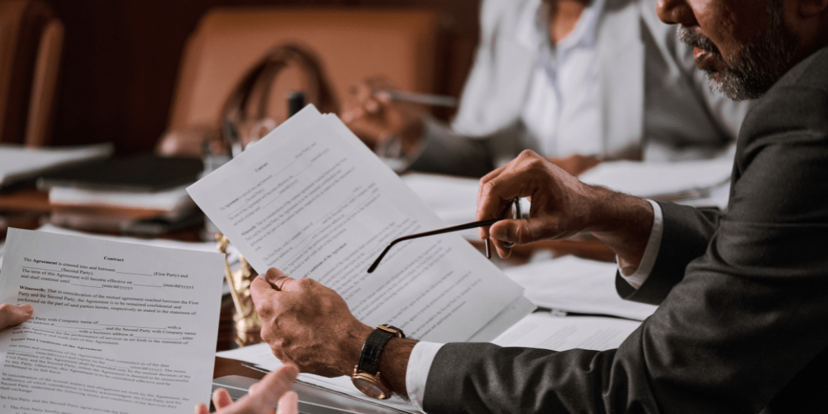 Contratos empresariais-min